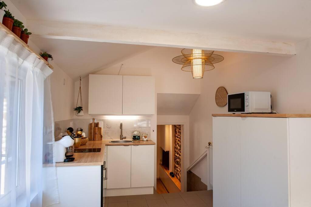 Fougères Le Cocoon - Appartement Dans Maison Du Xviieme Siecle מראה חיצוני תמונה