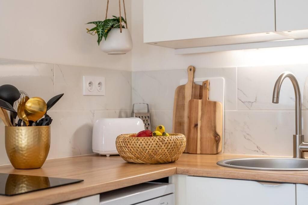Fougères Le Cocoon - Appartement Dans Maison Du Xviieme Siecle מראה חיצוני תמונה
