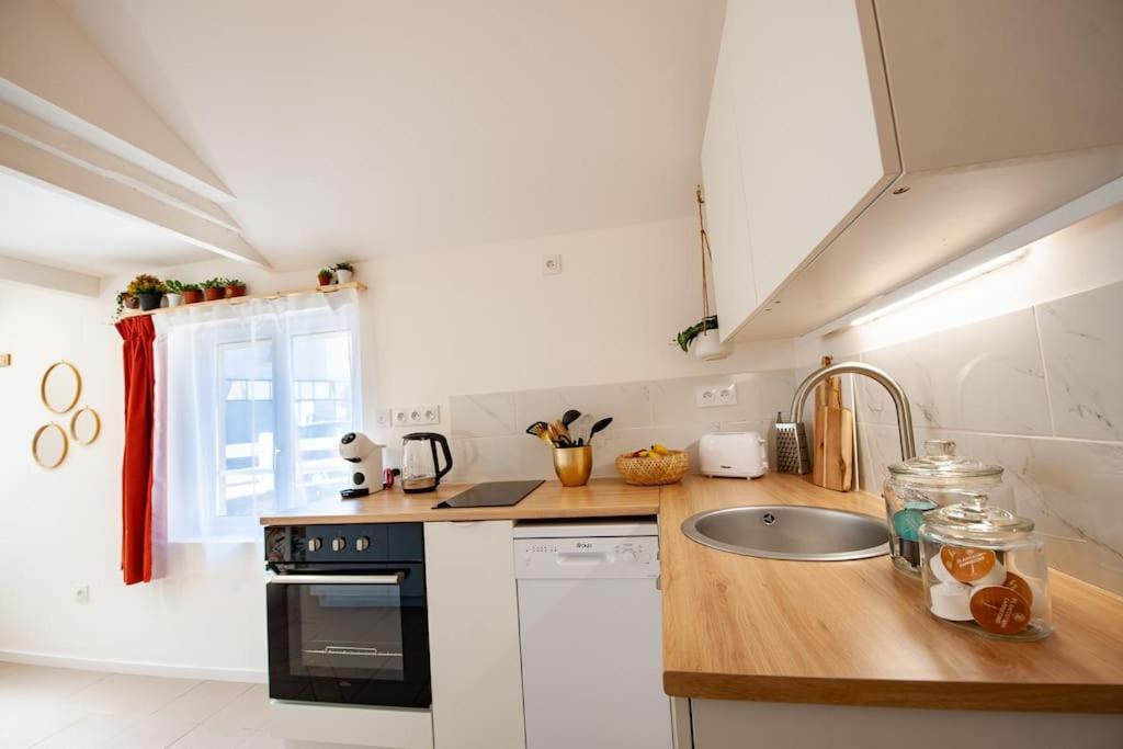 Fougères Le Cocoon - Appartement Dans Maison Du Xviieme Siecle מראה חיצוני תמונה