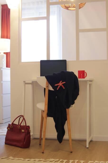 Fougères Le Cocoon - Appartement Dans Maison Du Xviieme Siecle מראה חיצוני תמונה
